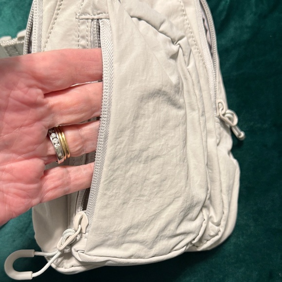 Cream Belt Bag Unisex NWT - Picture 3 of 5